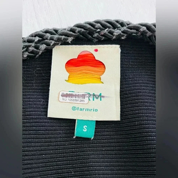 Anthropologie Farm Rio Bandeau Front Cut Out Crop Top in Black Size Small NWOT - Picture 7 of 11